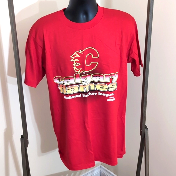 NHL| NWOT Vintage Calgary Flames NHL Red Short Sleeve T-shirt - Picture 3 of 12
